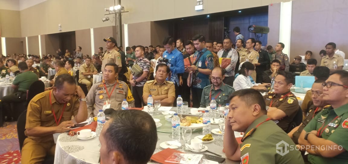 Bupati Soppeng Bersama Forkopimda Hadiri Rakor Kewaspadaan Dan Pemantapan Pemilu Di Makassar