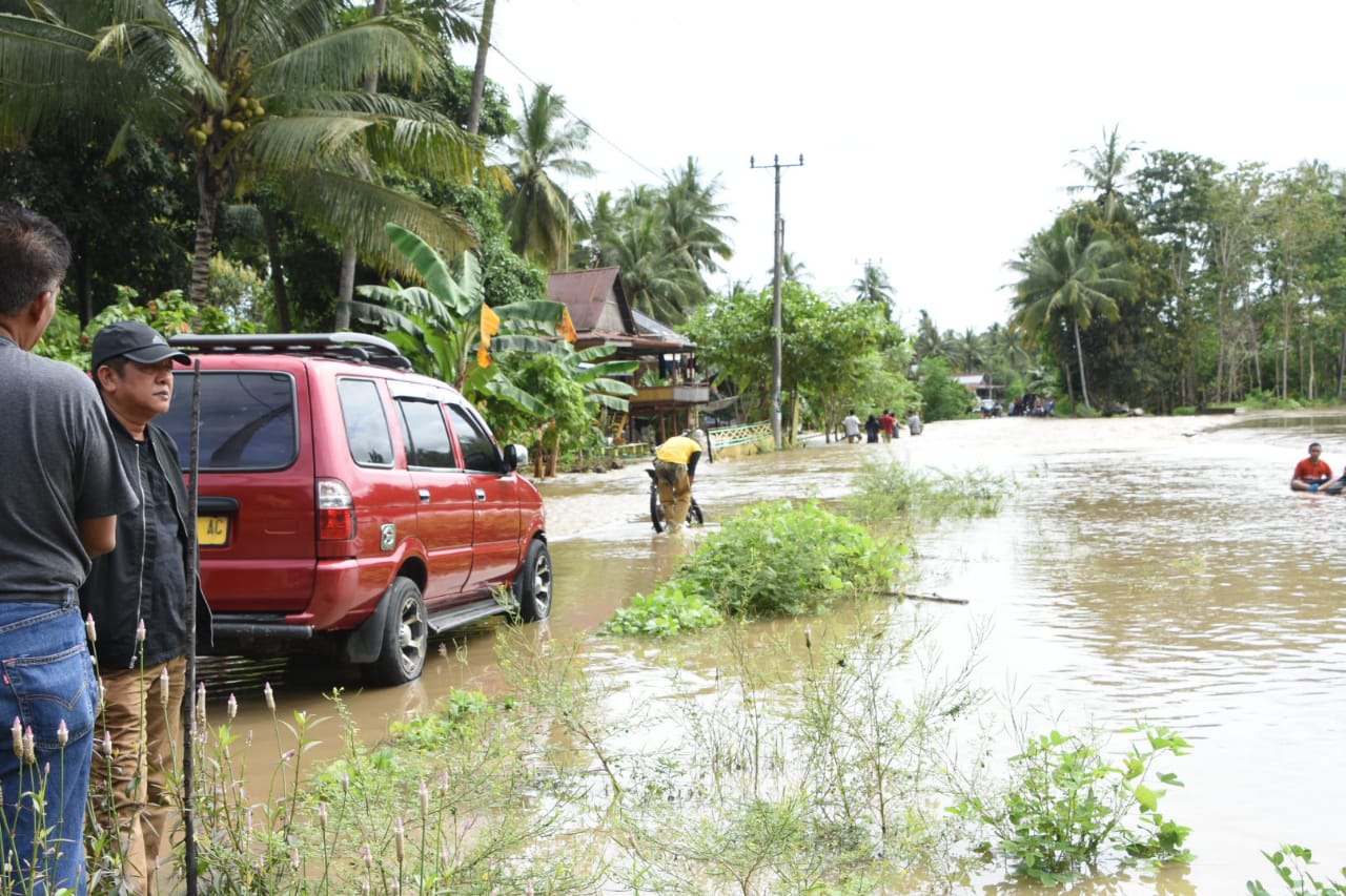 Bupati Soppeng, Masyarakat Yang Terdampak Banjir Segera Di Beri Bantuan