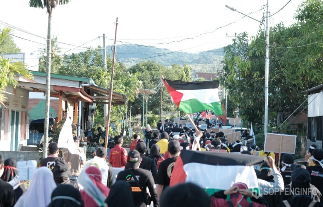 Dukung Palestina, Ratusan Pemuda Soppeng Turun di Jalan