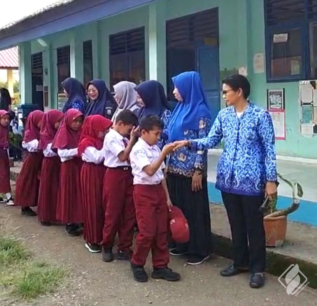 Budaya Salaman Menjadi Pembiasaan di SD 39 Sering