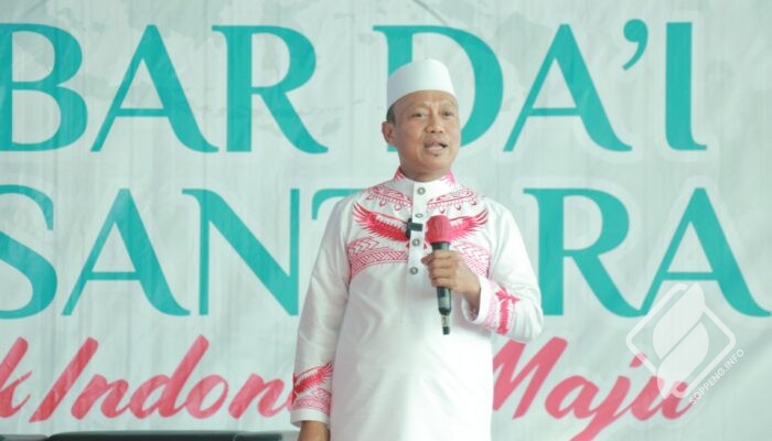 Ustaz Das’ad Latif Berikan Motivasi kepada 404 Dai Muda Wahdah Islamiyah untuk Maksimalkan Skill Komunikasi di Era Digital