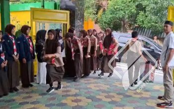 SMPN 1 Soppeng Praktikkan Budaya "Ma Pa Tabe" Secara Edukatif